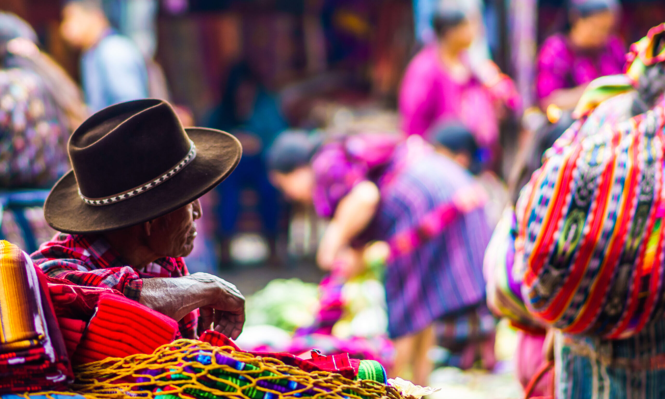 View,On,Old,Maya,Man,On,Market,In,Chichicastenango